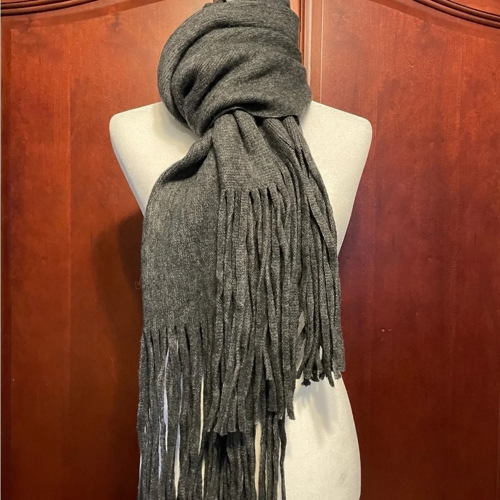 Lucky Brand Unisex Gray Oversized Cozy Fringe Scarf NWT